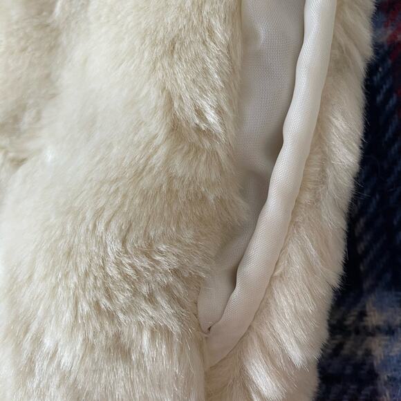 Vintage Y2K Faux Fur Creamy White Teddy 70s Jacket w/ Knit Tan cuffs & hem - Picture 10 of 15